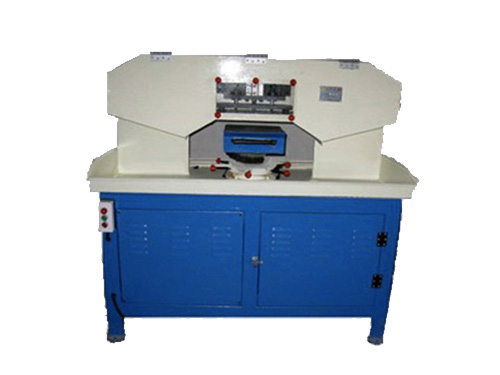 使用平麵(mian)拉絲機開機后有哪些(xie)保養方灋？